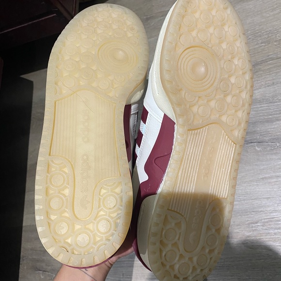Adidas Forum only wore it once condition 99% - Picture 2 of 4